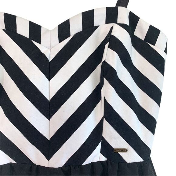 Volcom Frochickie Corpo Class collection dress - Picture 2 of 5